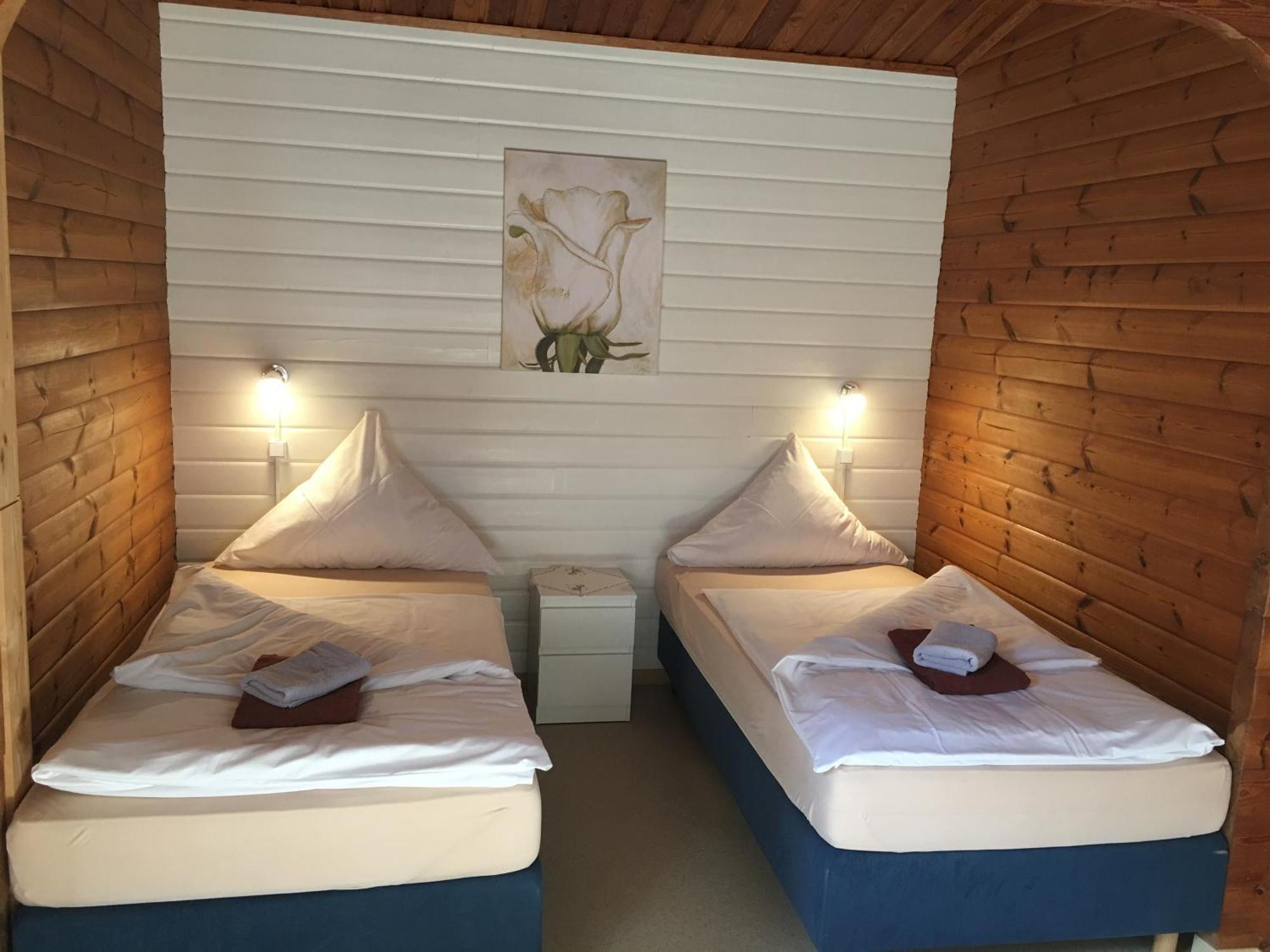 Abb Sportcenter Gaensefurth, Doppelzimmer Ohne Kueche, Standard Doppelzimmer Mit Kueche Hecklingen  Экстерьер фото